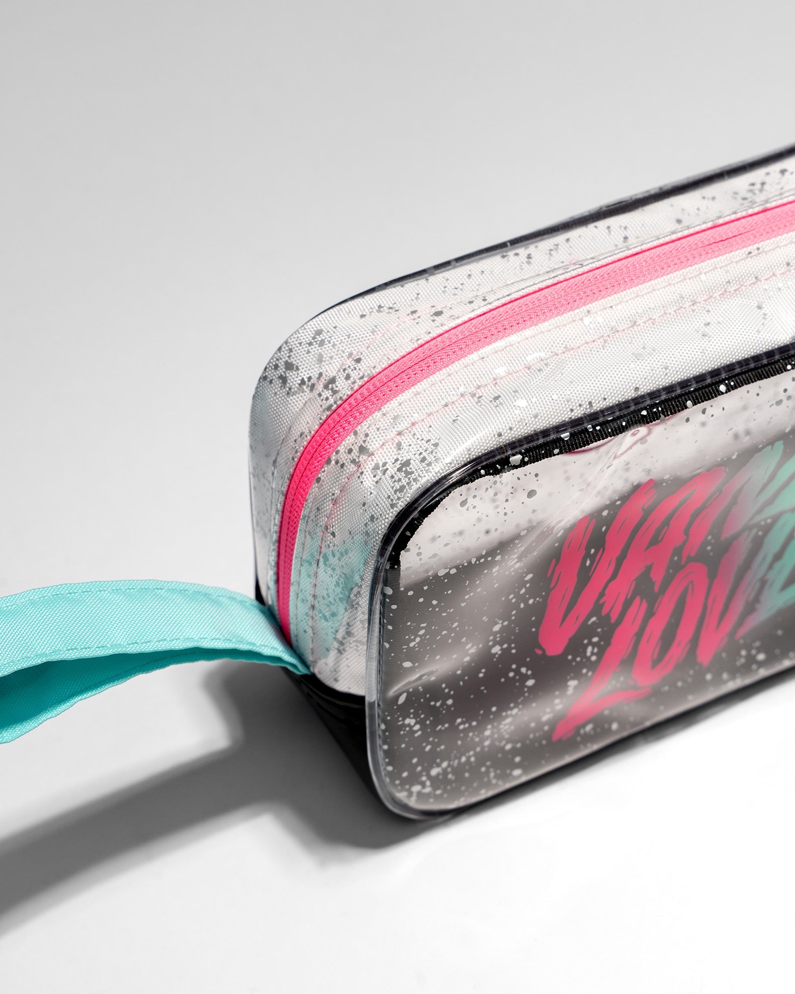 Estuche-Clear-Supernova-Aqua-Pink-Detalle.jpg