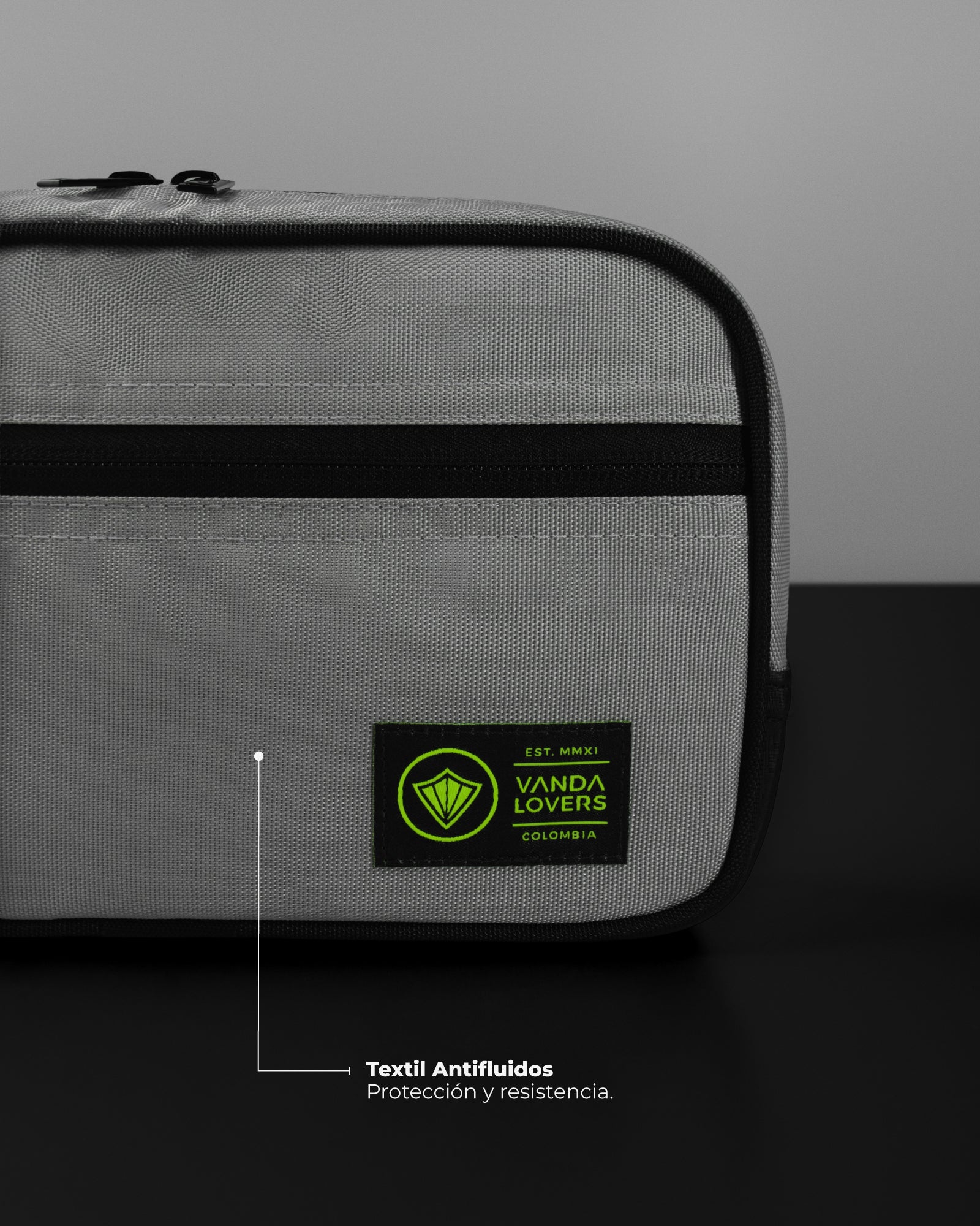 Estuche Travel Clasico Vertigo Gray