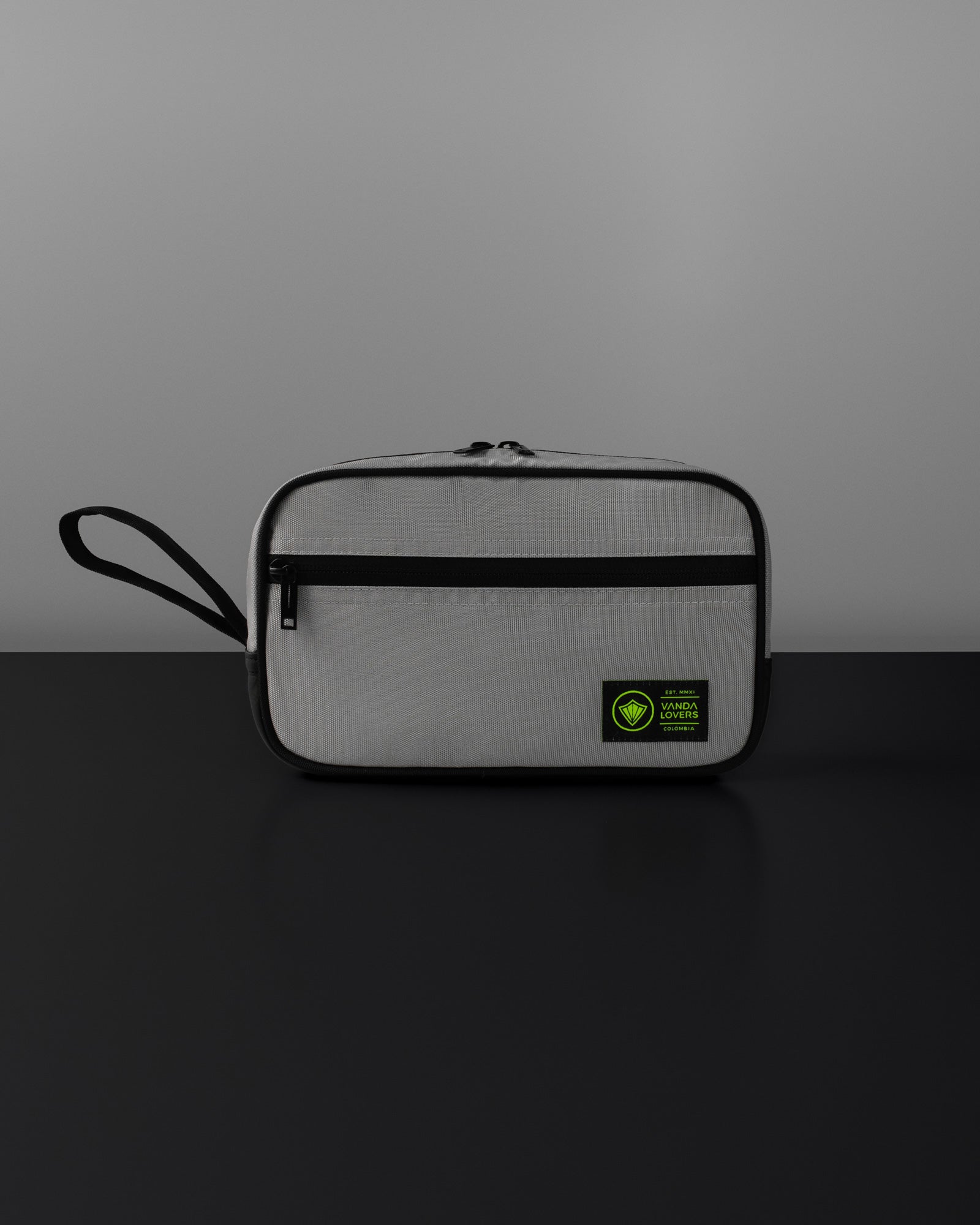 Estuche Travel Clasico Vertigo Gray