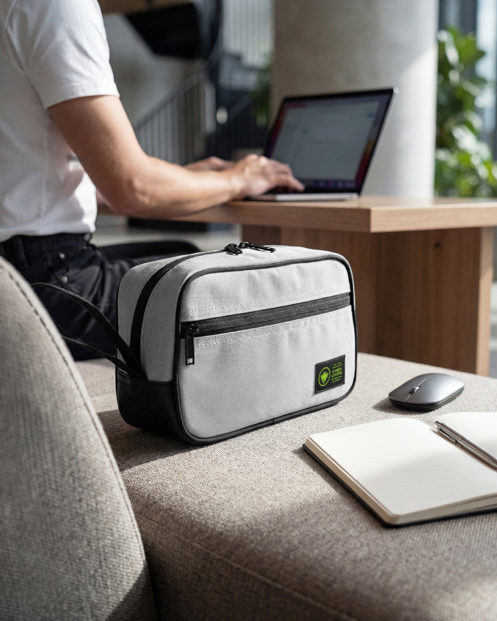Estuche Travel Clasico Vertigo Gray