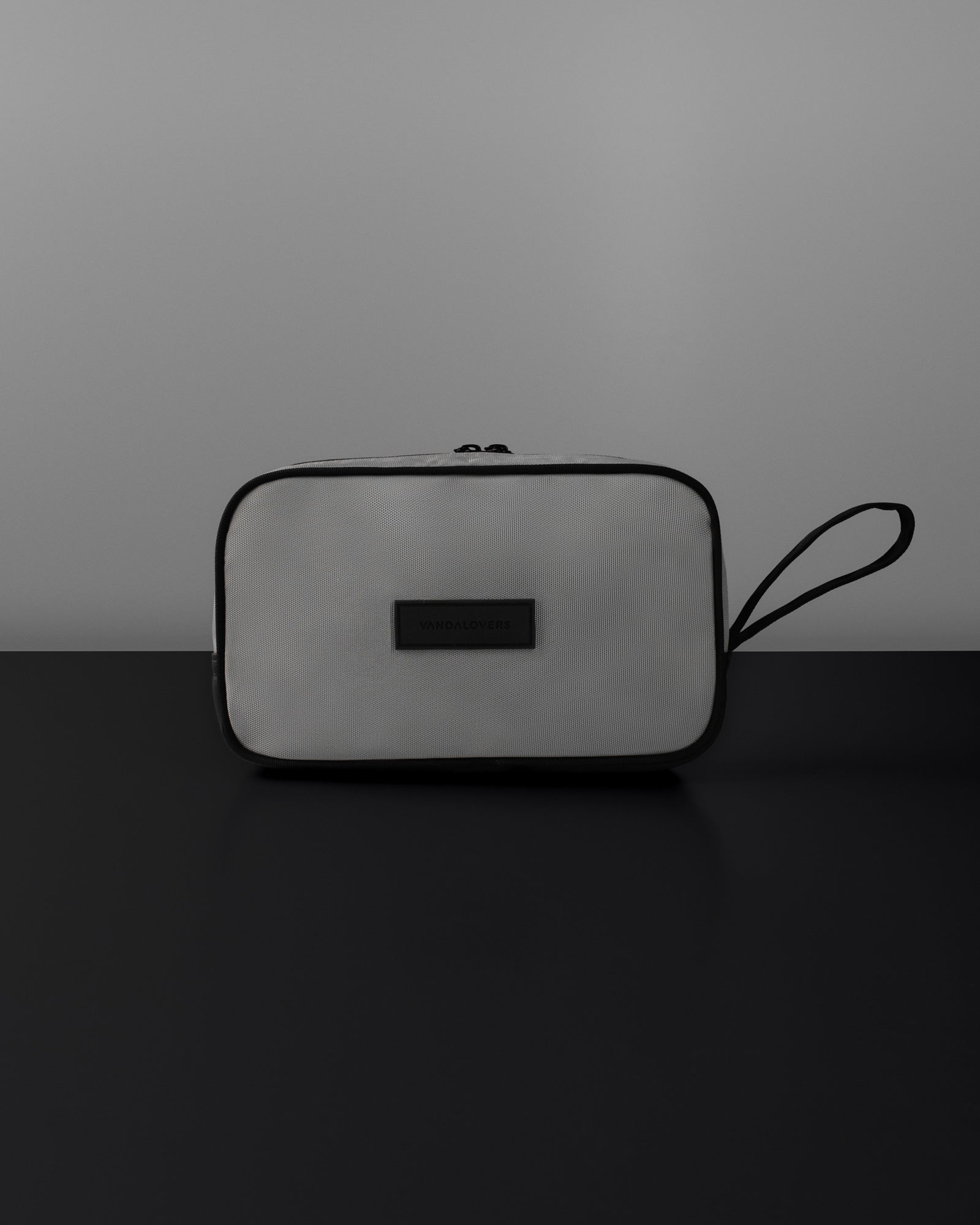 Estuche Travel Clasico Vertigo Gray