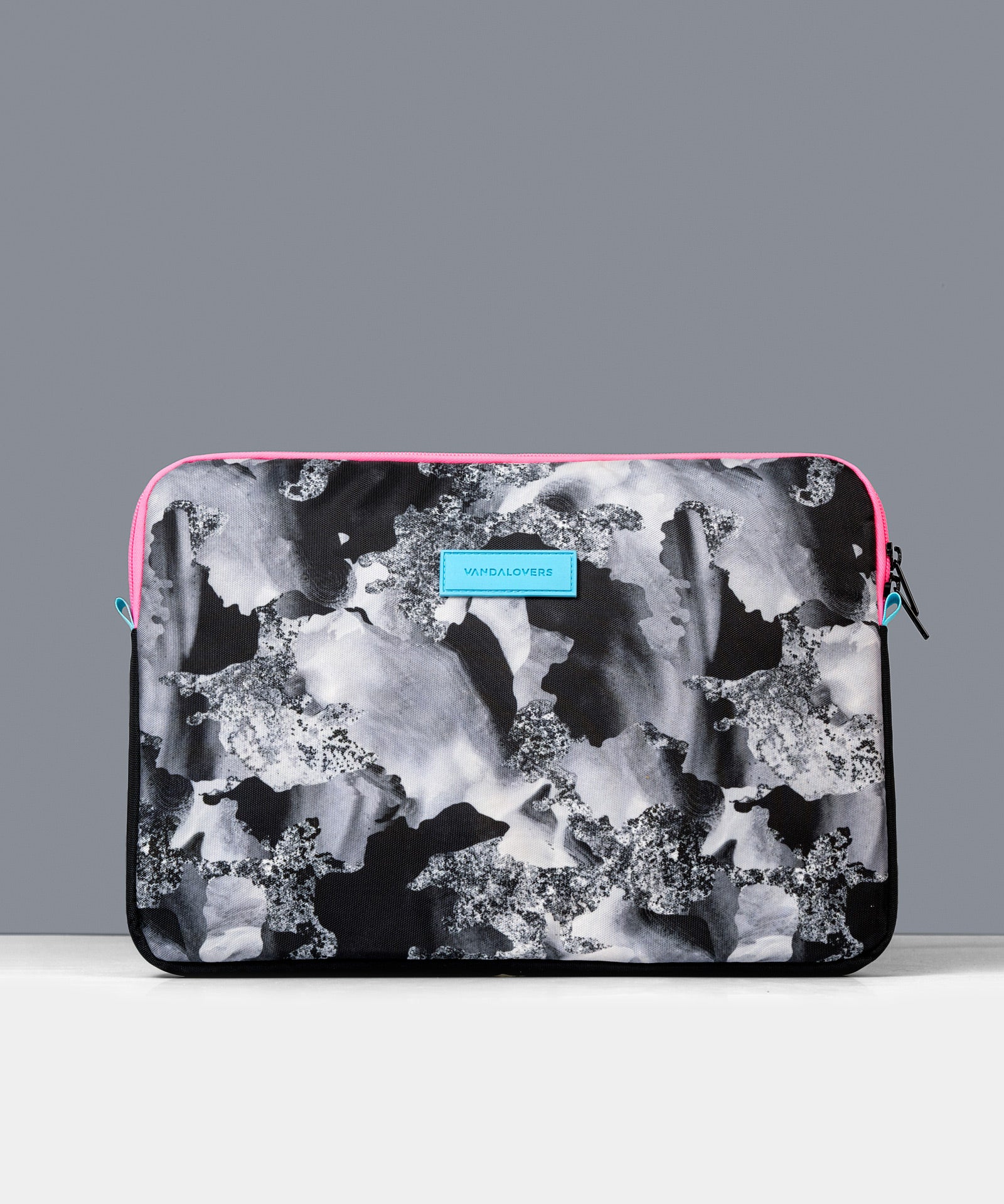 Funda-Sea-Camo-Black-Fun-Respaldo.jpg