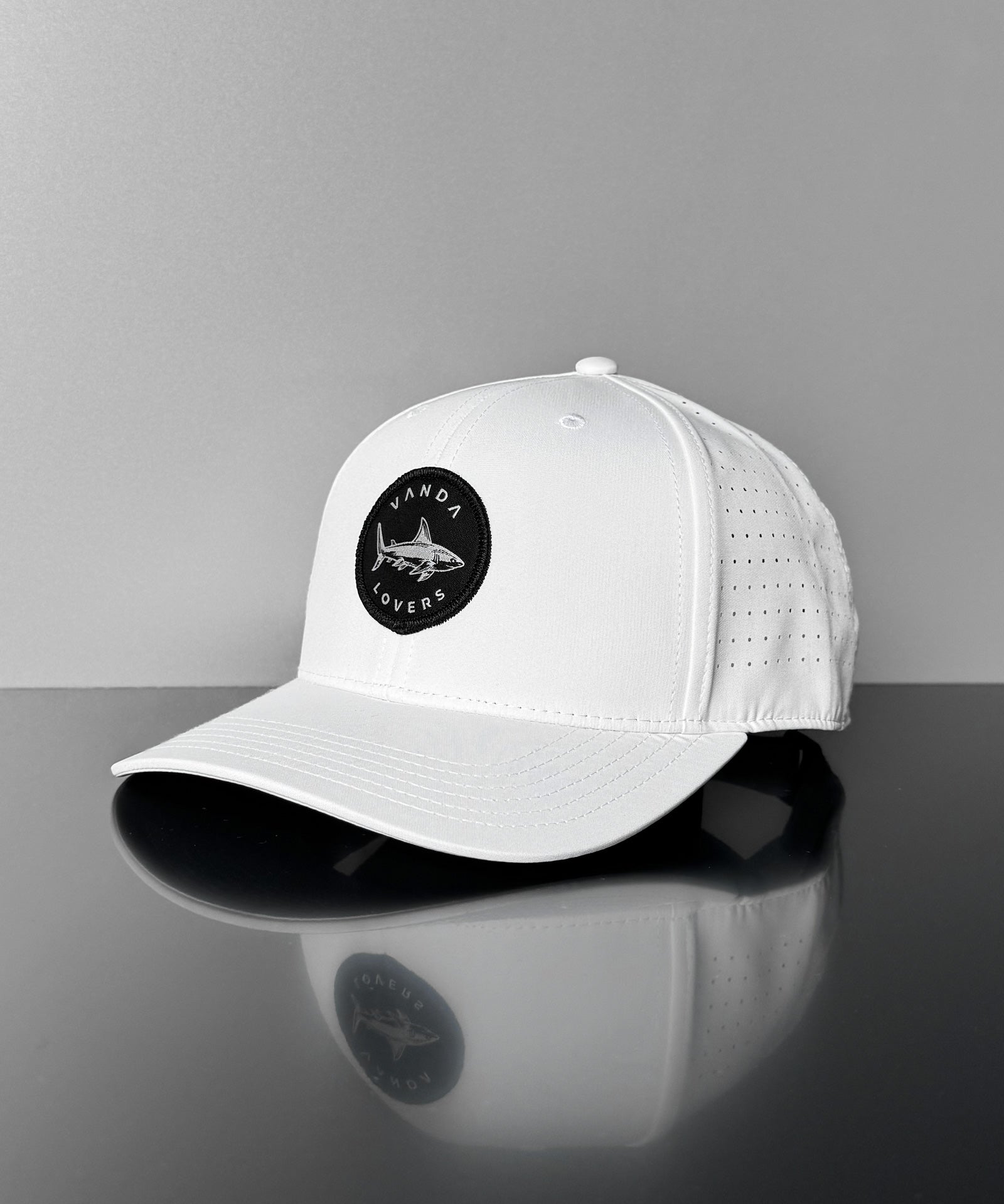 Gorra-Coolflex-Shark-White-Portada.jpg