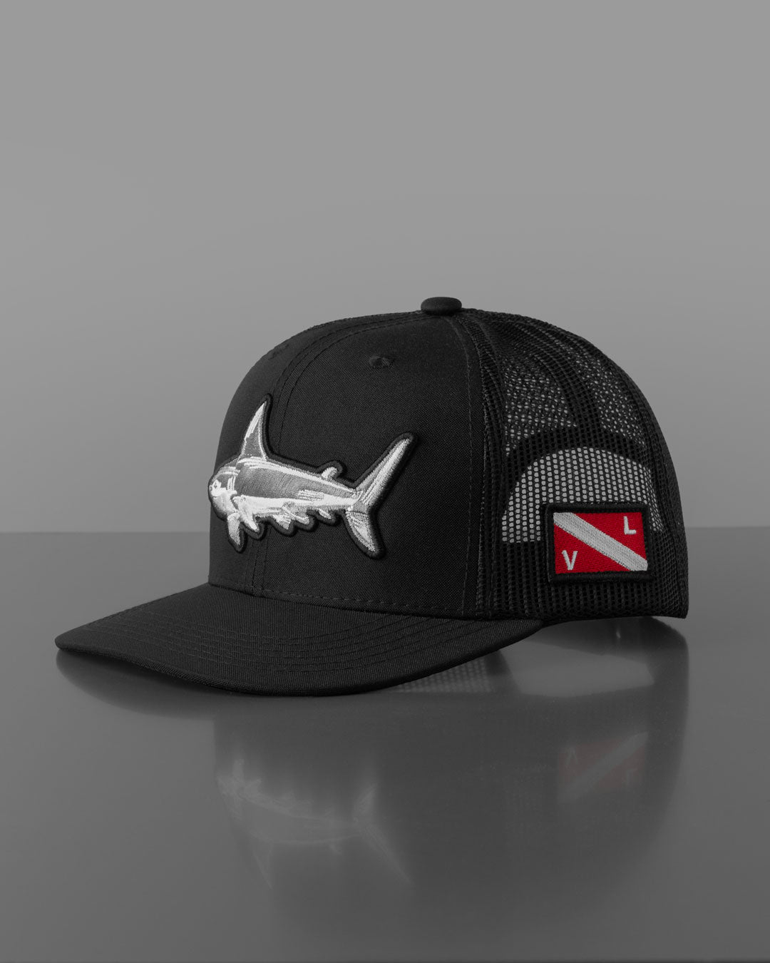 Gorra Trucker Shark 6P