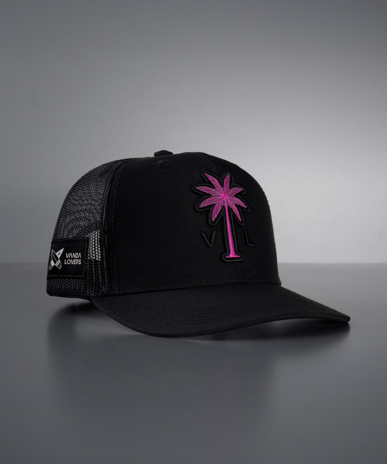 Gorra-Trucker-Venice-Pink-Diagonal.jpg