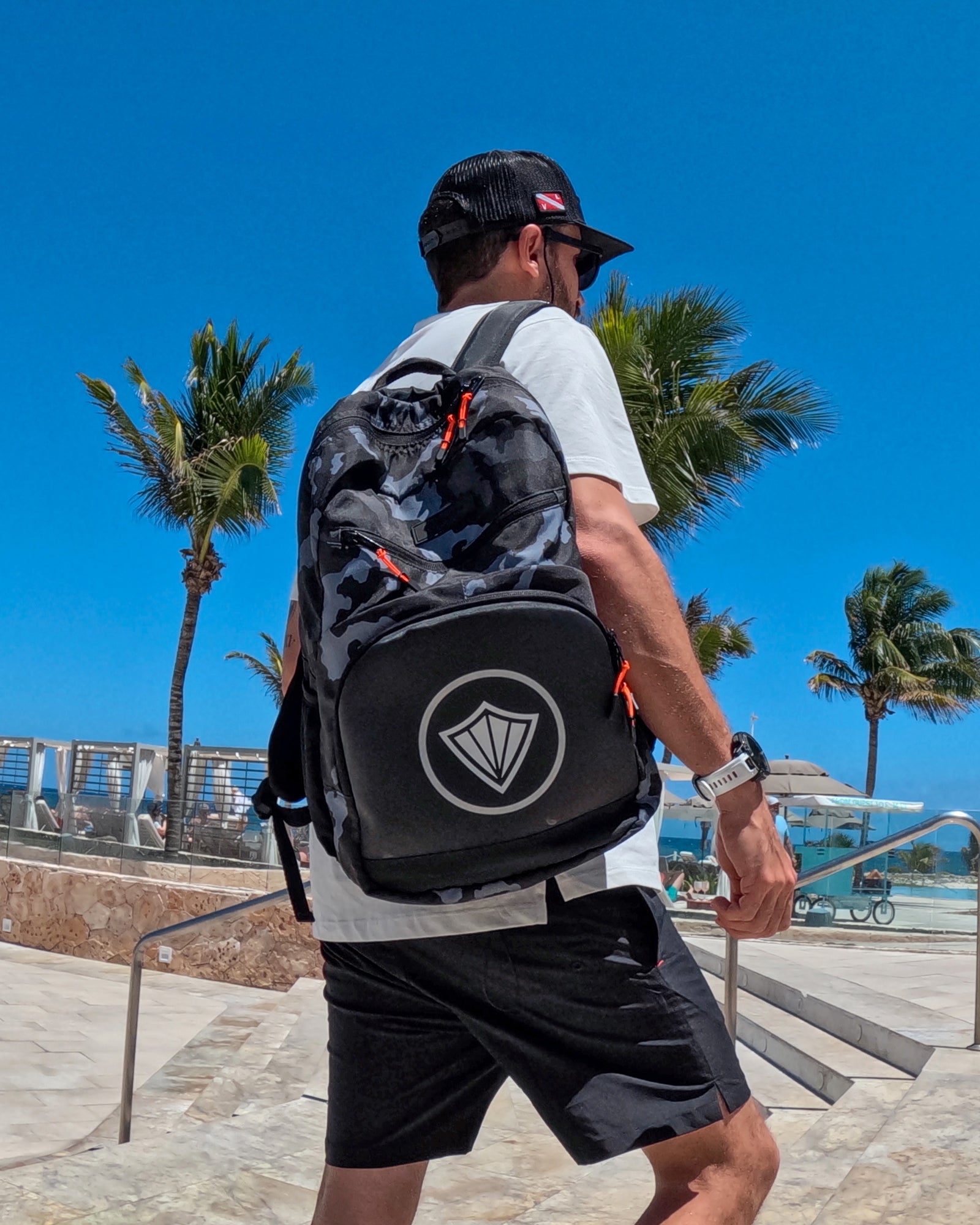 Icon-Ultra-Greenwich-Mexico-Akumal-Portada.jpg