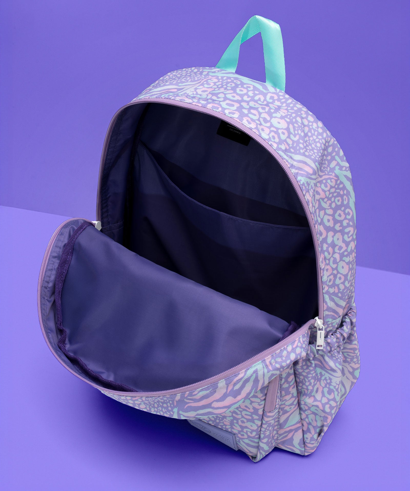 Morral-Levitate-II-Animal-Unicorn-Diagonal-Abierto.jpg