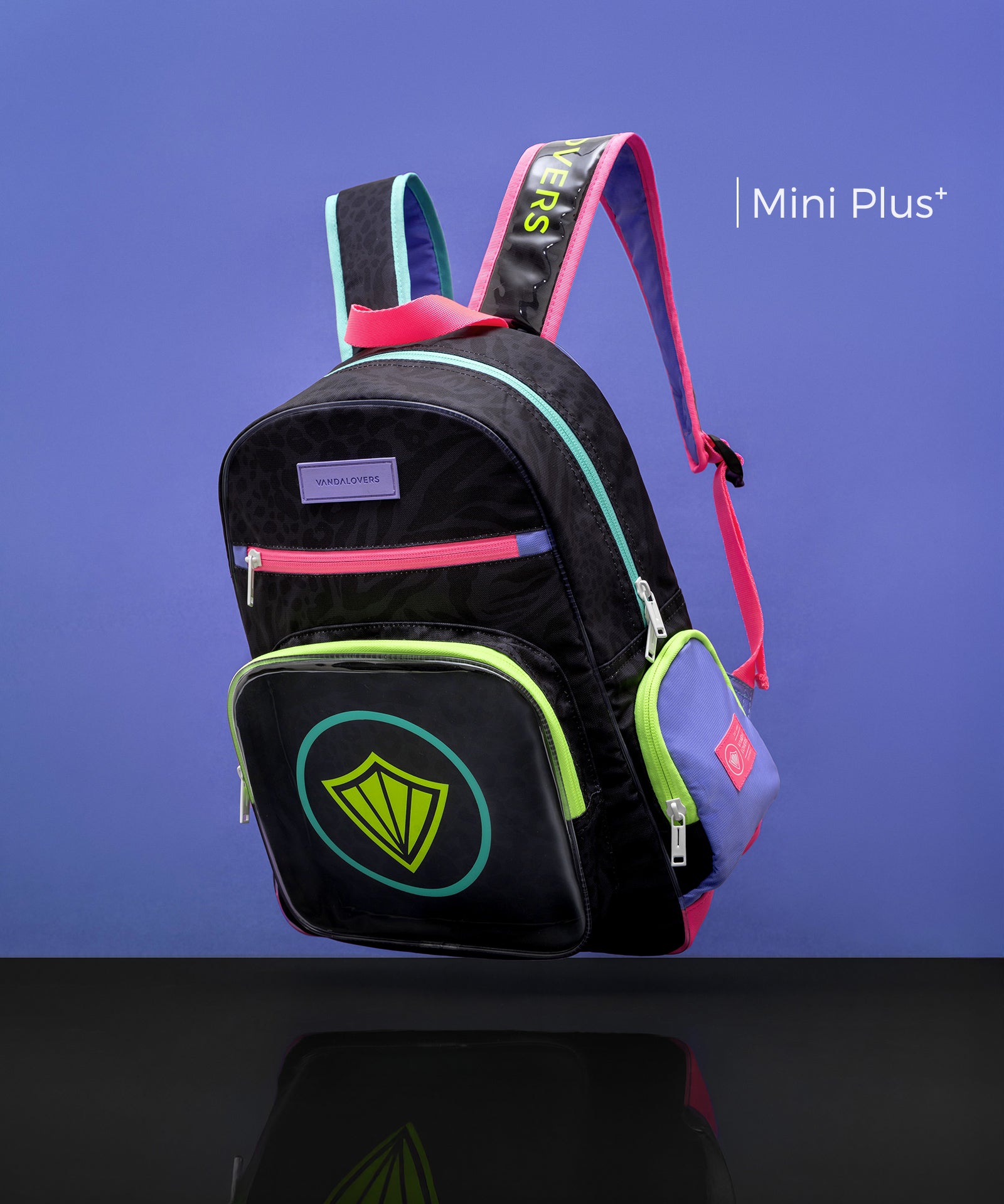 Morral-Mini-Plus-Icon-Nebula-Black-Violet-Fun-Diagonal-Flotante-2_9d3a9fce-b4b7-4a53-a589-f24584c6b5bb.jpg