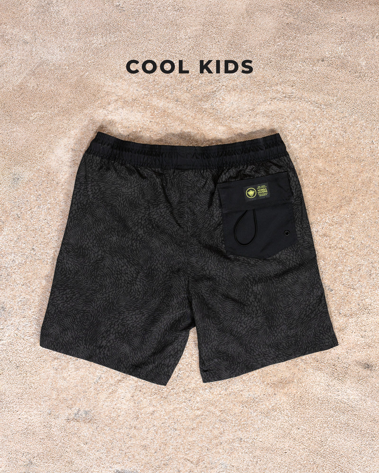 Pantaloneta Niño Icon Shark Savage Black YW