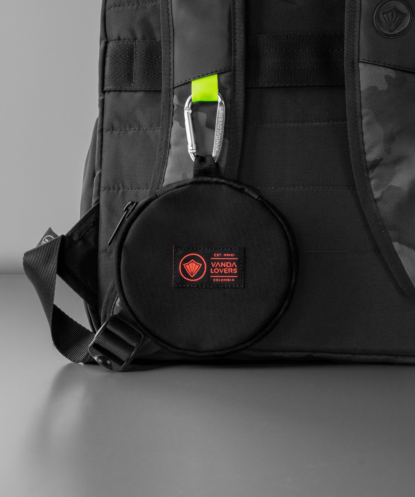 Portacables-Black-SN-1_3c04613c-6f8f-421f-9351-1de0a343f2f3.jpg
