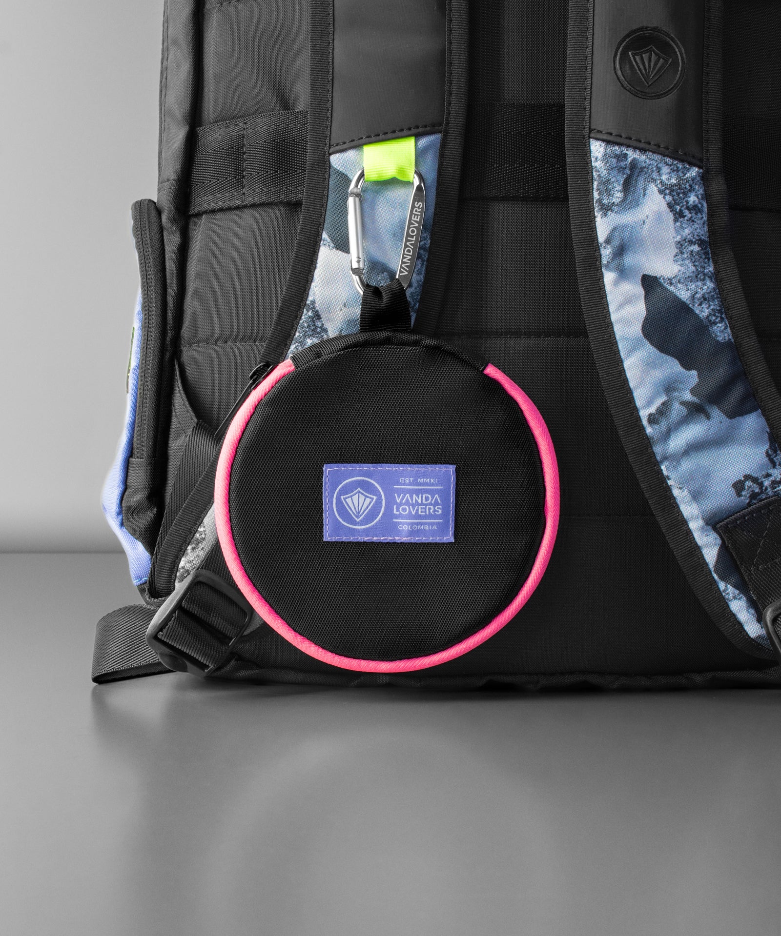 Portacables-Black-VLPK-1.jpg