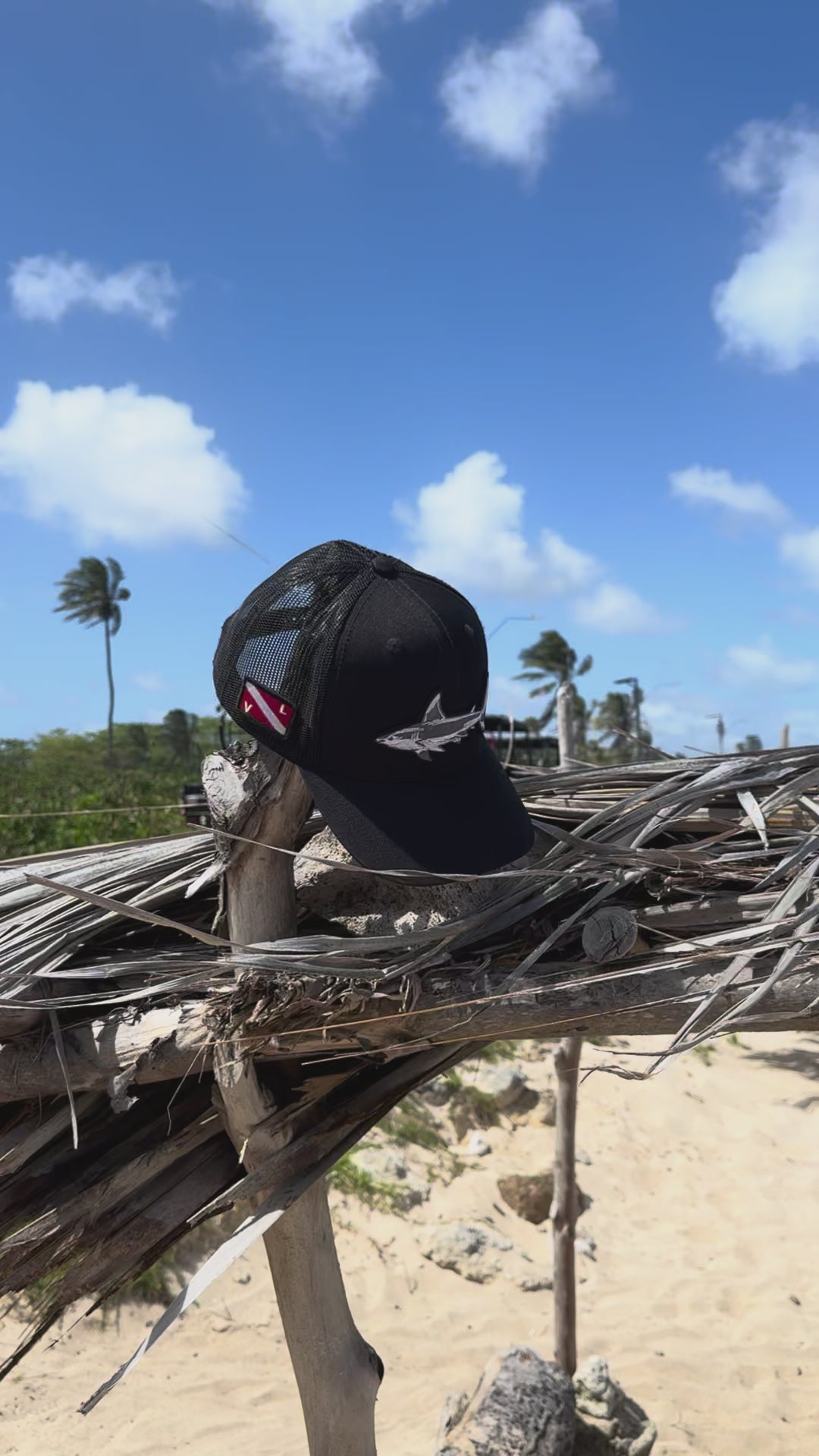 Gorra Trucker Shark 6P